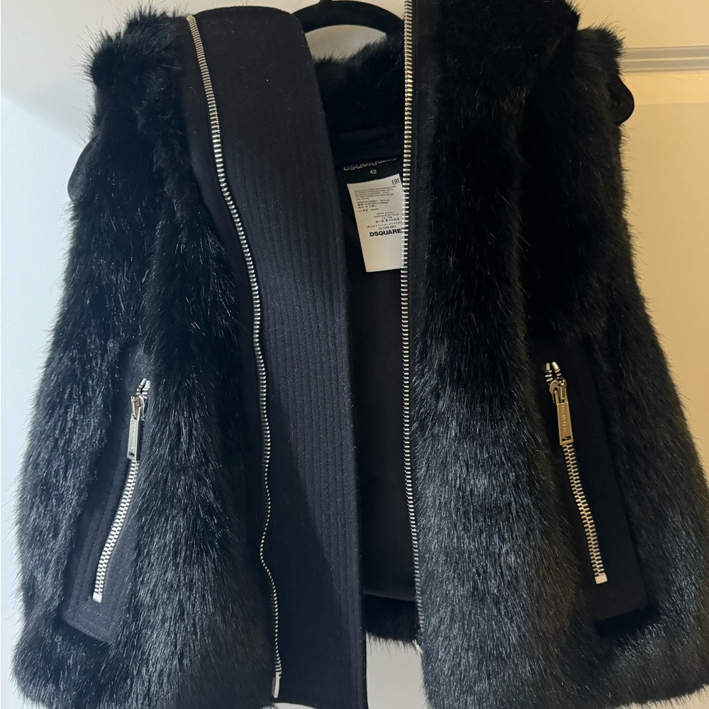 Dsquared2 vest new no tags